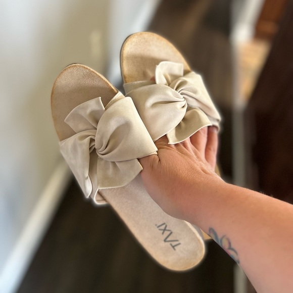 Suuuuuper Cute Slides! - Picture 2 of 2